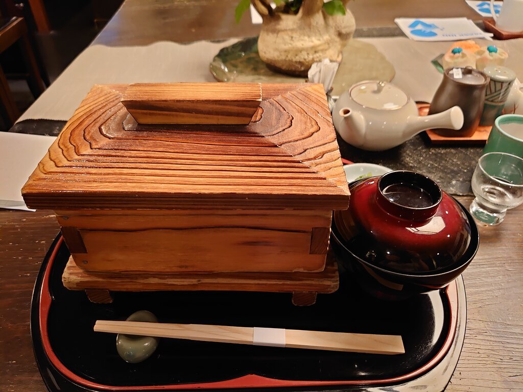 Unagi Tokoro Yanagawaya Hakata Ekimae